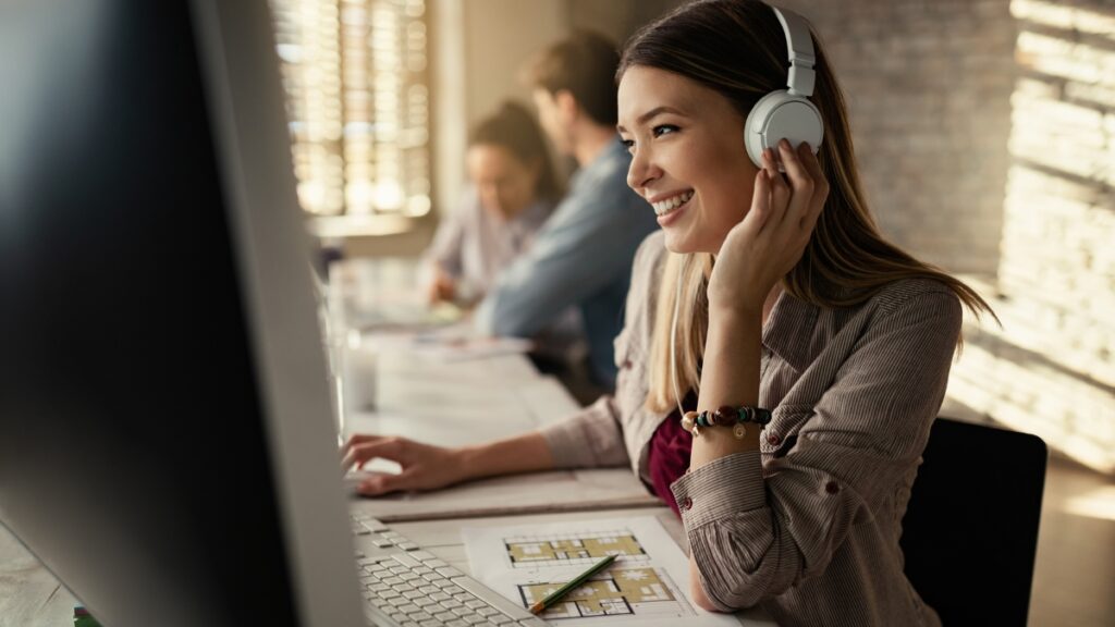 Business telecom solutions improving customer support and response time through cloud communication systems